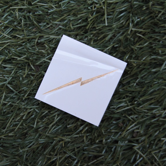 ♡ Silver & Gold Metallic Temporary Tattoos Set ♡ - Picture 6 of 8